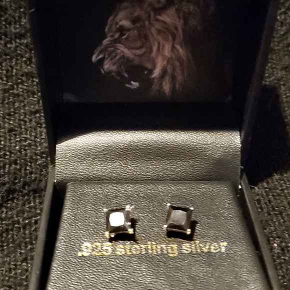 Black onyx earrings - Picture 3 of 3